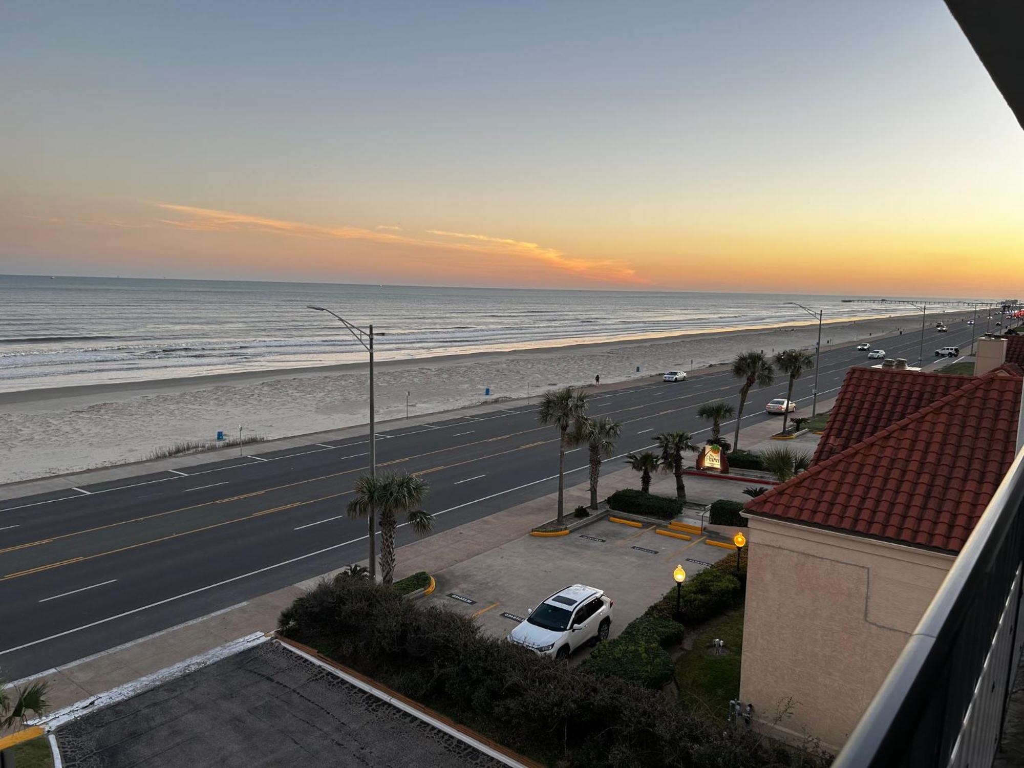 Amazing And Spectacular Ocean And Beach Views In Galveston Eksteriør billede